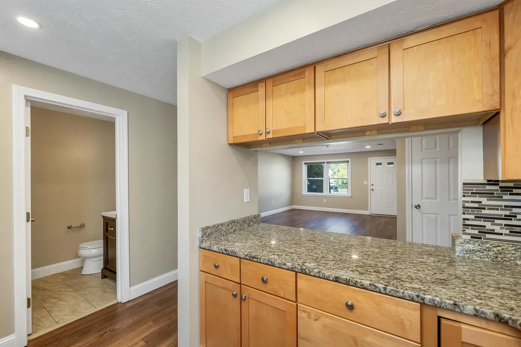 32 Cadogan Way Nashua NH 03062