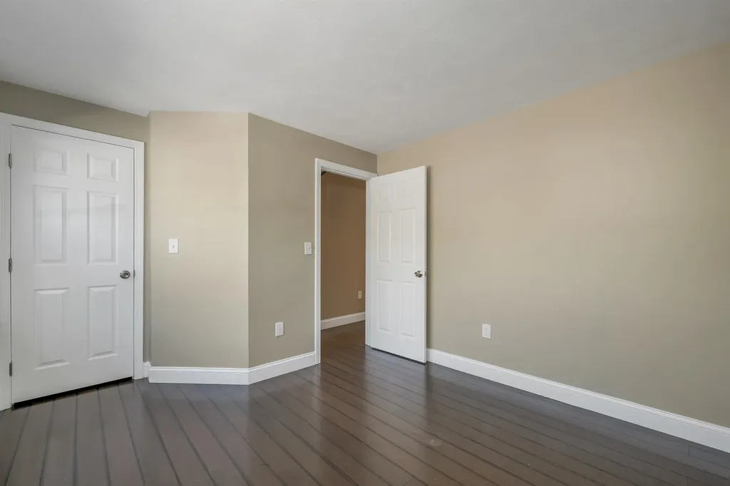 32 Cadogan Way Nashua NH 03062