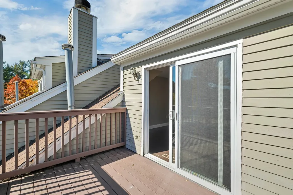 32 Cadogan Way Nashua NH 03062