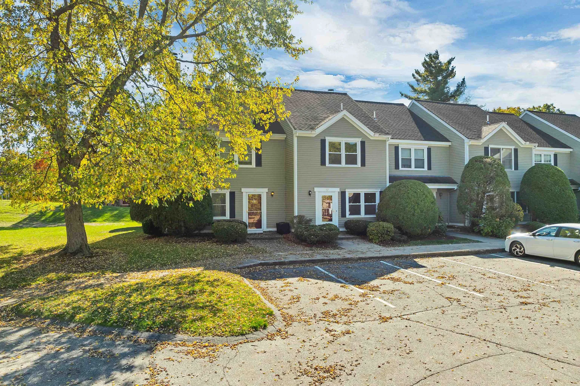32 Cadogan Way Nashua NH 03062