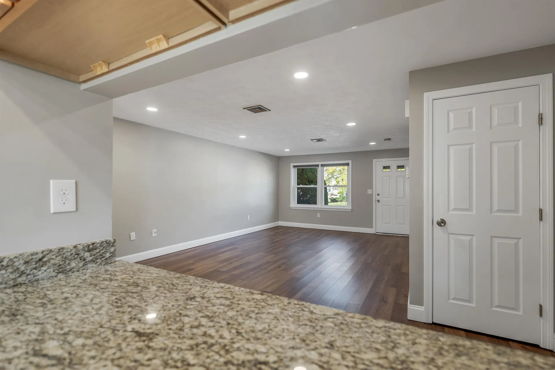 32 Cadogan Way Nashua NH 03062