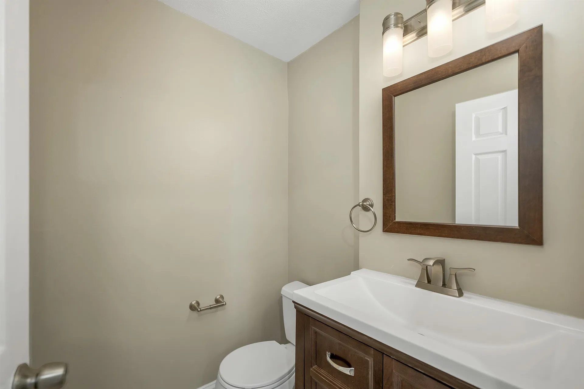 32 Cadogan Way Nashua NH 03062