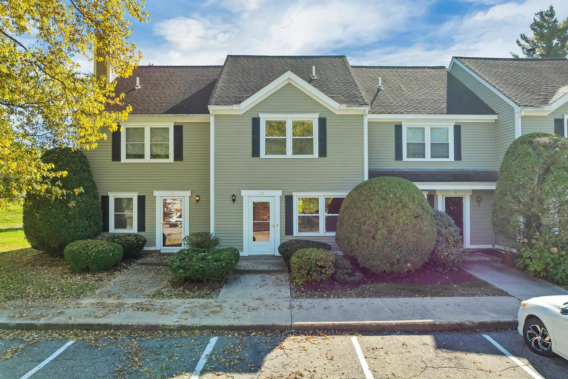 32 Cadogan Way Nashua NH 03062