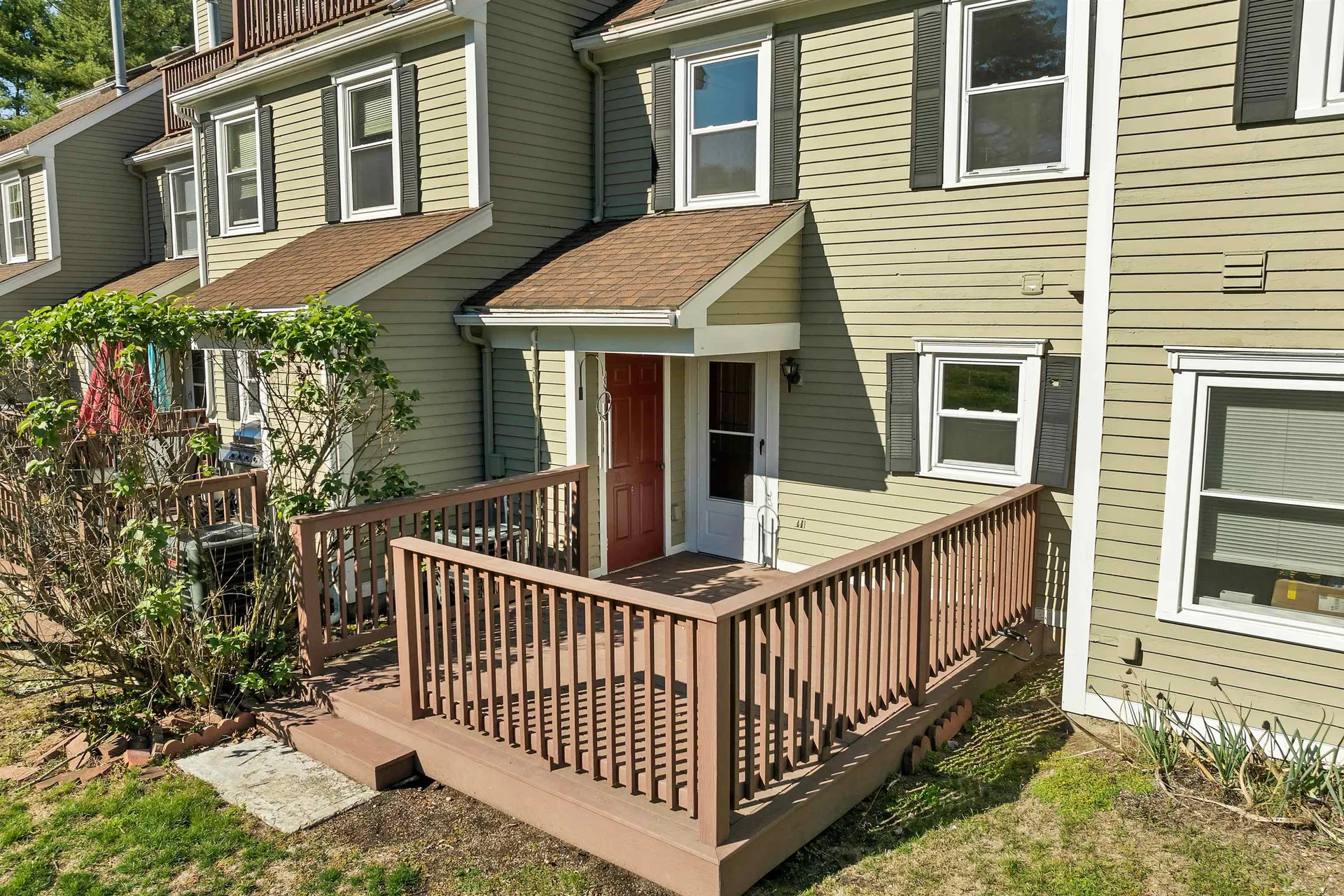 32 Cadogan Way Nashua NH 03062