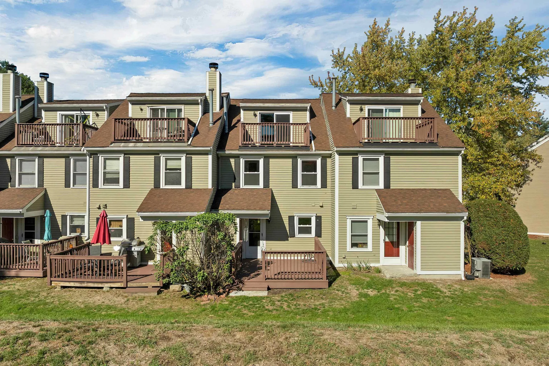 32 Cadogan Way Nashua NH 03062
