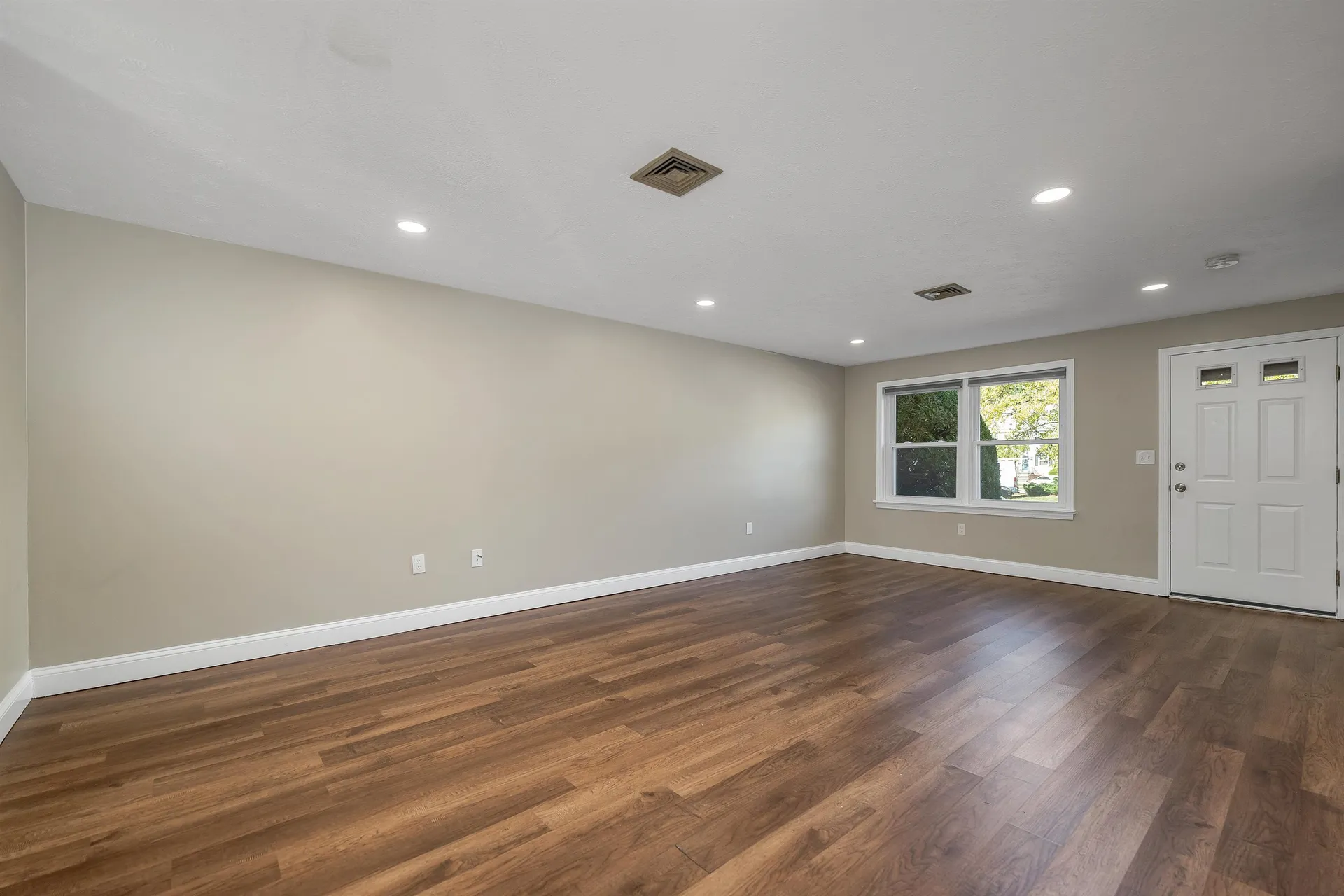 32 Cadogan Way Nashua NH 03062