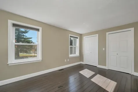 32 Cadogan Way Nashua NH 03062