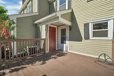 32 Cadogan Way Nashua NH 03062