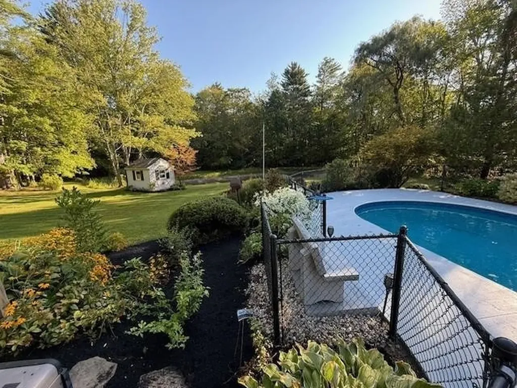 71 Ten Rod Road Rochester NH 03867