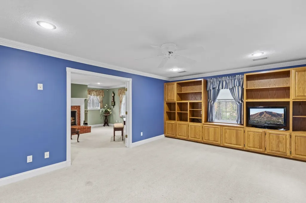 71 Ten Rod Road Rochester NH 03867