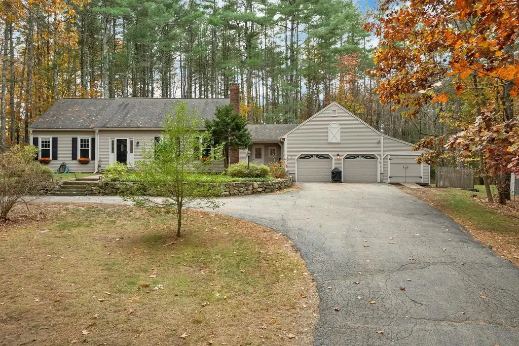 10 Winterberry Drive Amherst NH 03031