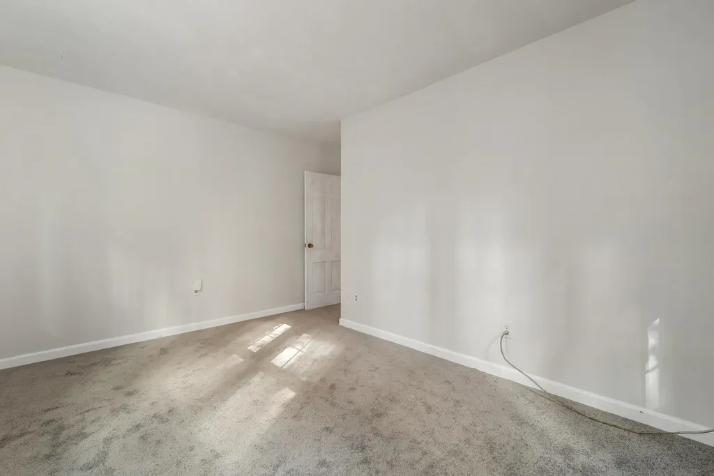 10 Winterberry Drive Amherst NH 03031