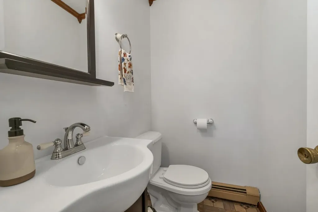 10 Winterberry Drive Amherst NH 03031