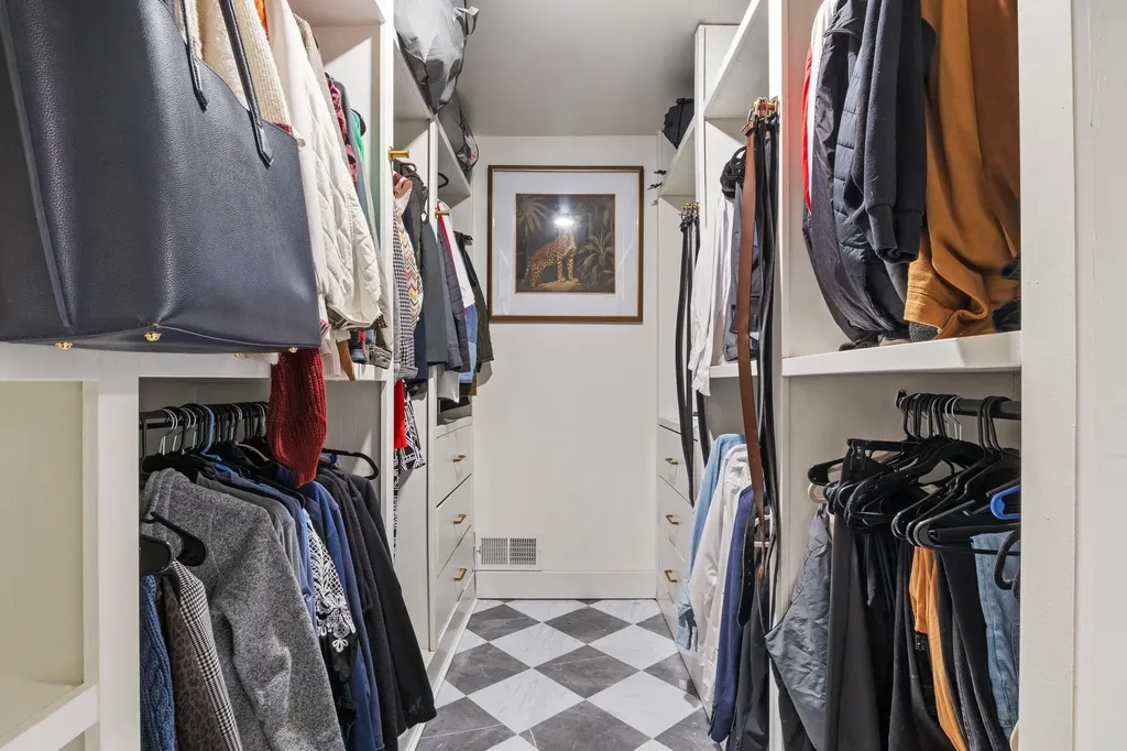 21 West Shore Park Road Kingston NH 03848