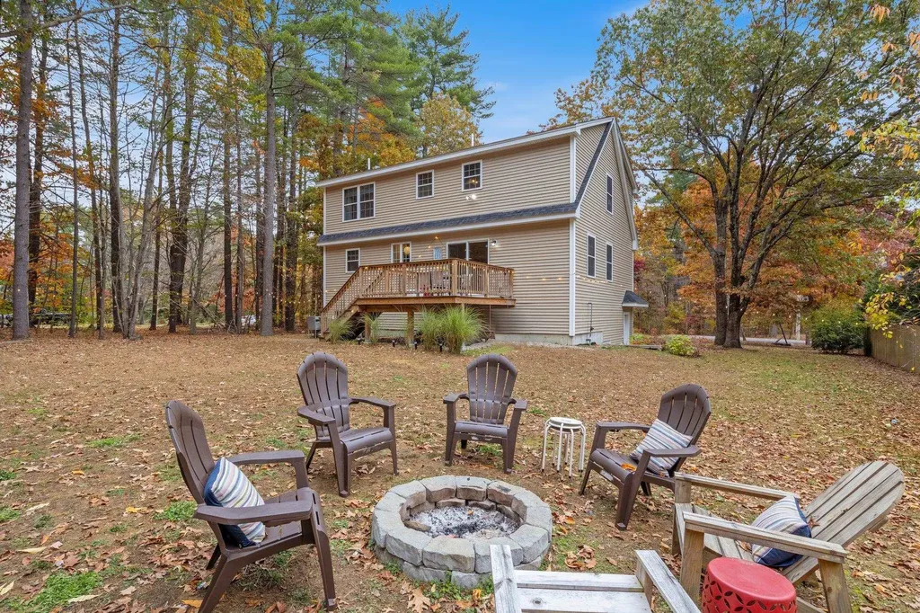 21 West Shore Park Road Kingston NH 03848