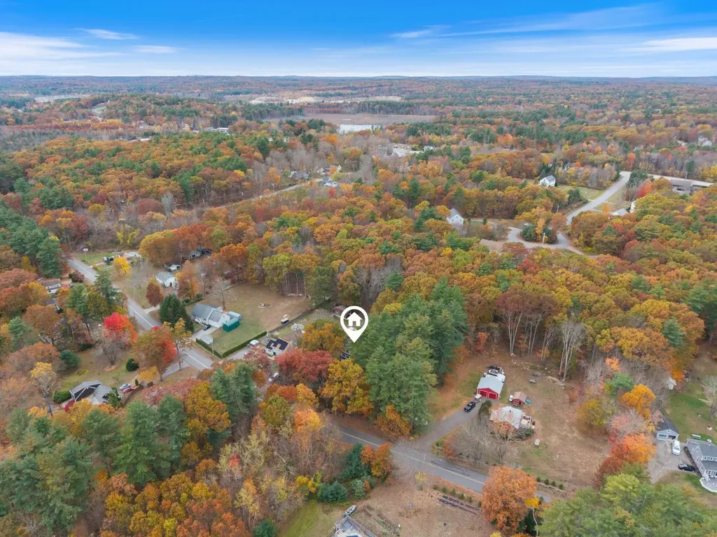 21 West Shore Park Road Kingston NH 03848