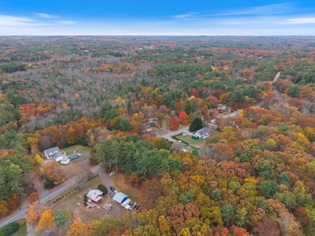 21 West Shore Park Road Kingston NH 03848