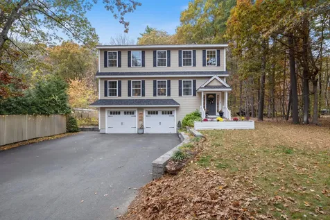 21 West Shore Park Road Kingston NH 03848