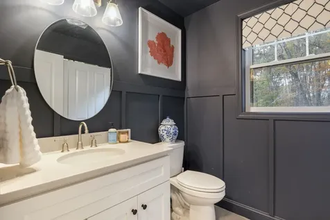 21 West Shore Park Road Kingston NH 03848