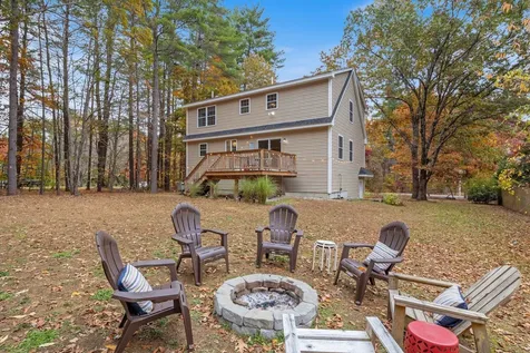 21 West Shore Park Road Kingston NH 03848