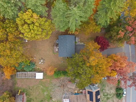 21 West Shore Park Road Kingston NH 03848