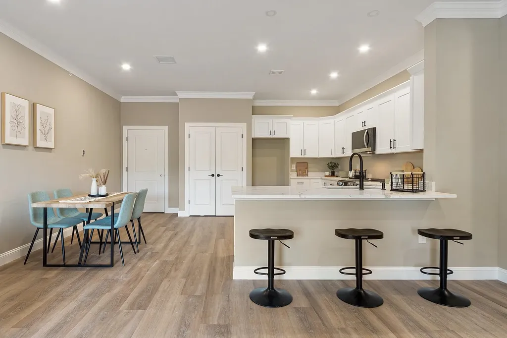 10100 S Willow Street Manchester NH 03103