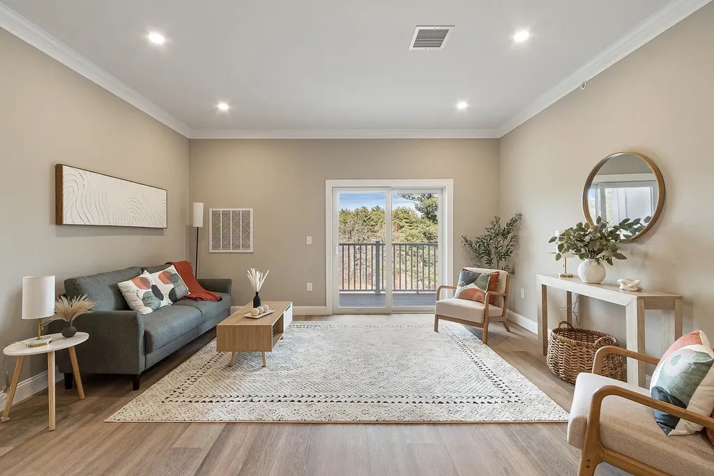 10100 S Willow Street Manchester NH 03103