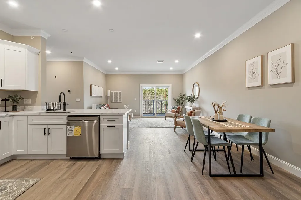 10100 S Willow Street Manchester NH 03103