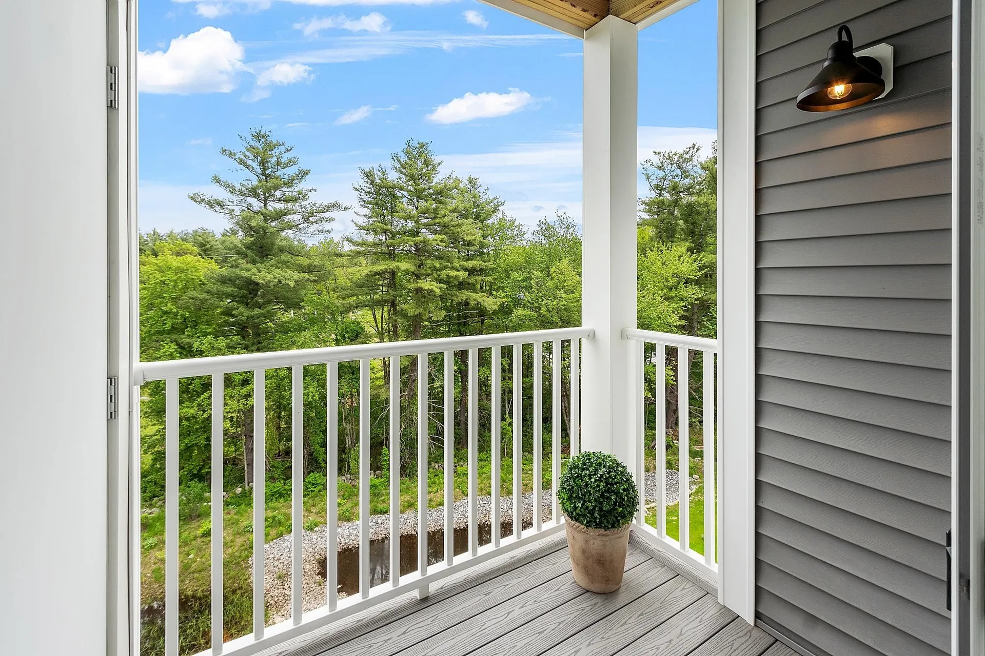 10100 S Willow Street Manchester NH 03103