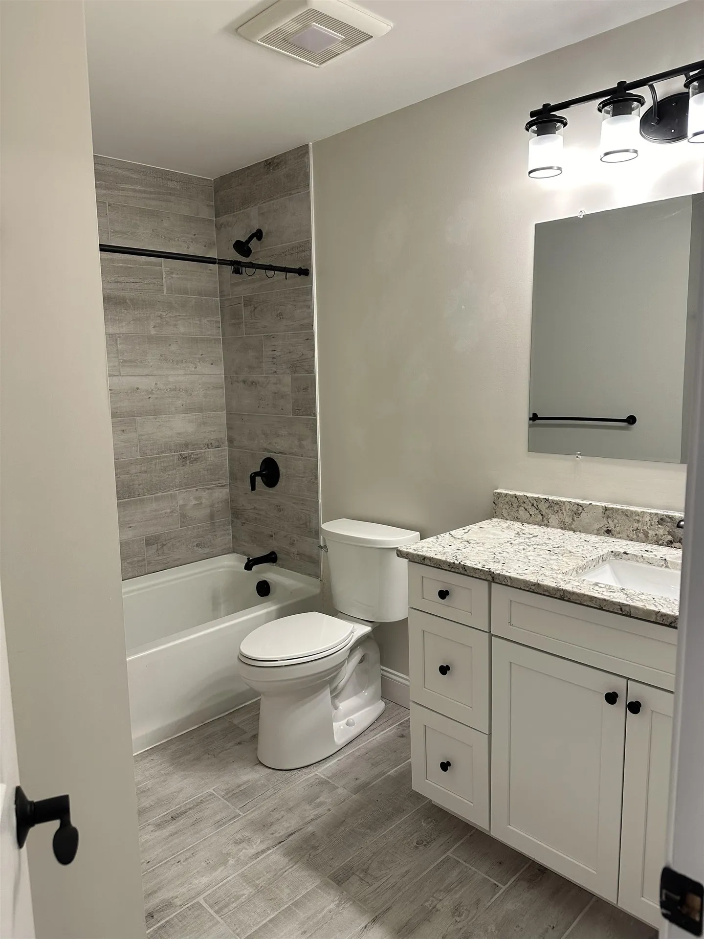 12 Sapphire Lane Nashua NH 03060