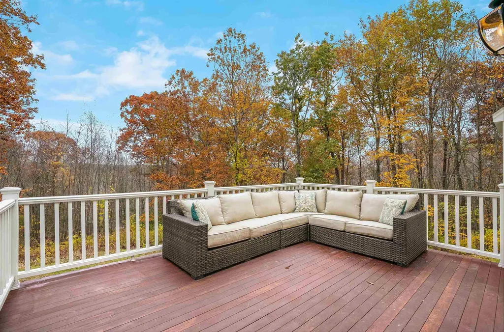 6 Whittemore Lane Amherst NH 03031