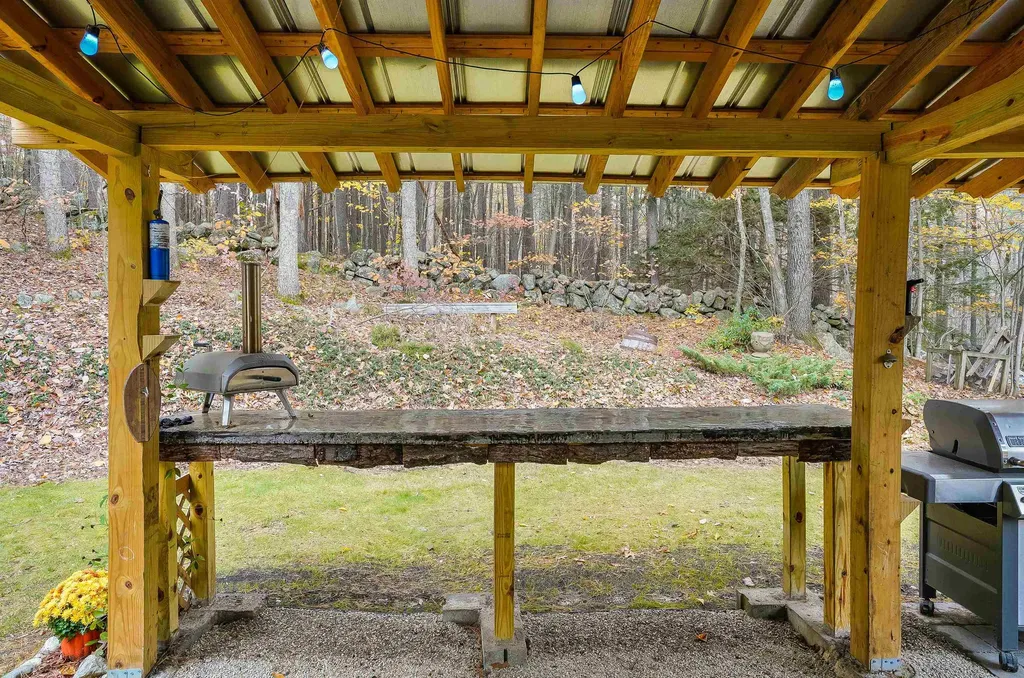 6 Whittemore Lane Amherst NH 03031