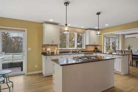 6 Whittemore Lane Amherst NH 03031