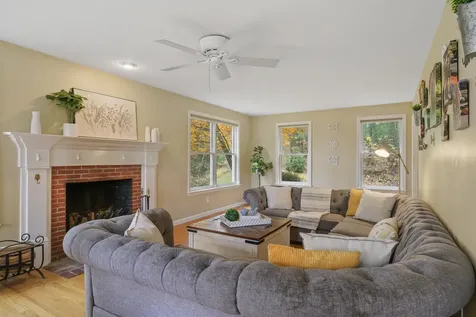 6 Whittemore Lane Amherst NH 03031