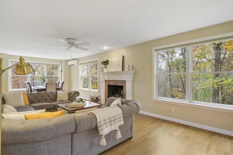 6 Whittemore Lane Amherst NH 03031