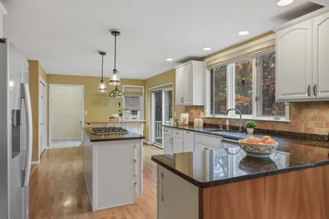 6 Whittemore Lane Amherst NH 03031