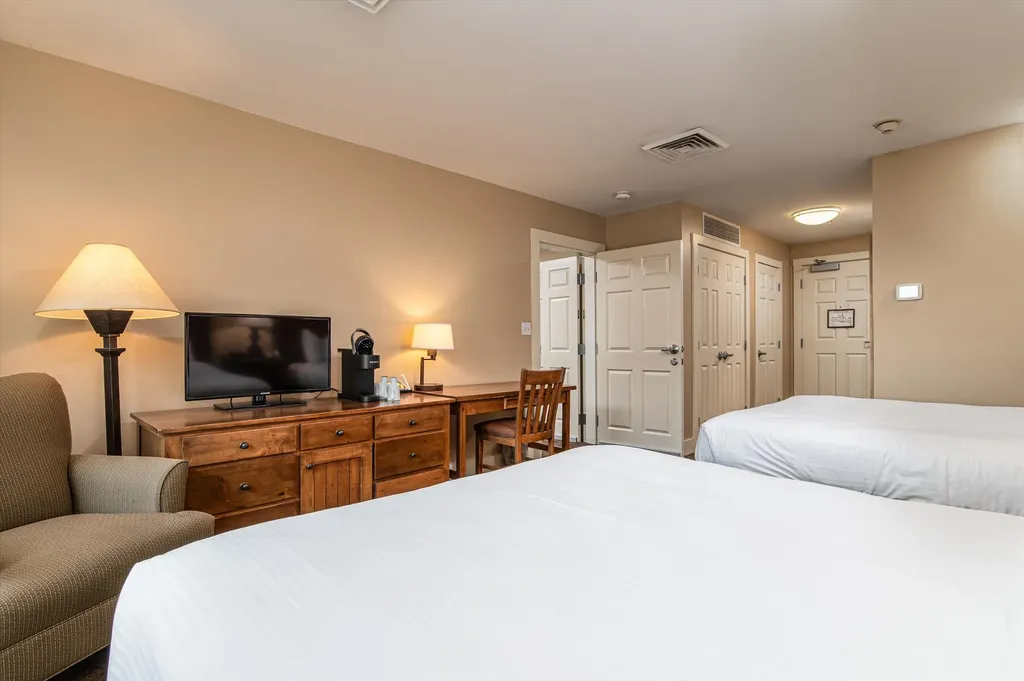 609/611 Qtr. I, Adams House Ludlow VT 05149