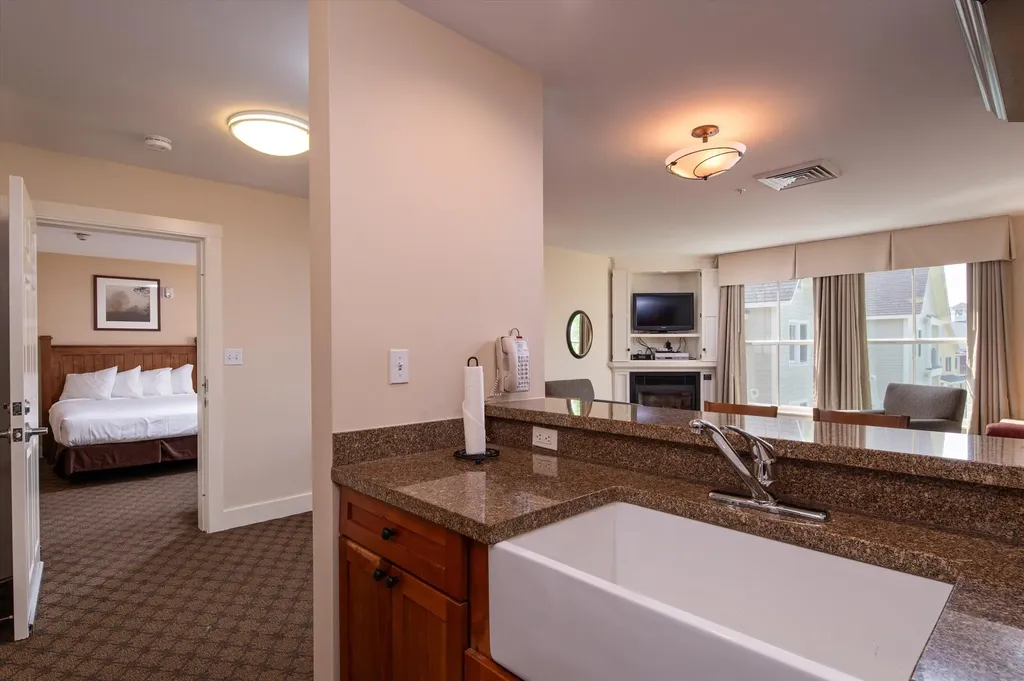 609/611 Qtr. I, Adams House Ludlow VT 05149