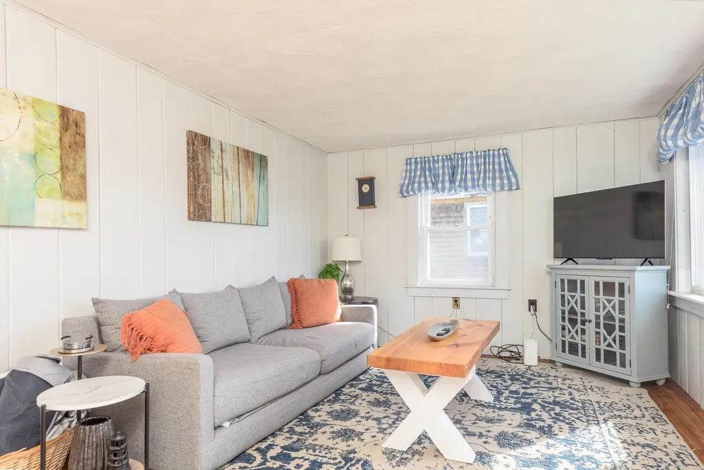 558 Winnacunnet Road Hampton NH 03842