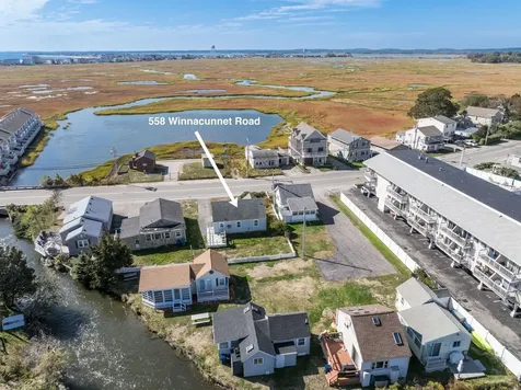 558 Winnacunnet Road Hampton NH 03842