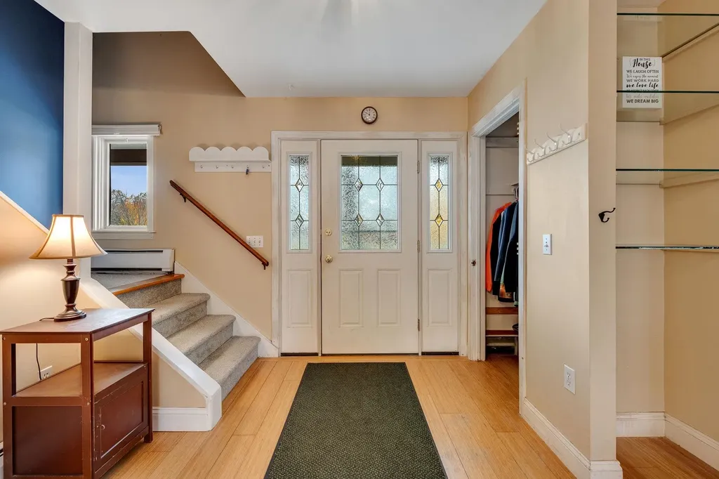 16 Lakewood Parkway Burlington VT 05408