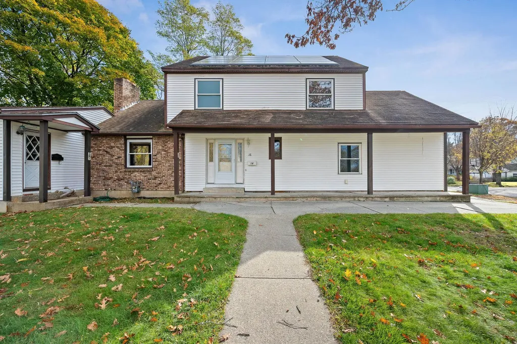 16 Lakewood Parkway Burlington VT 05408