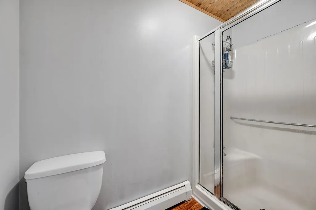 16 Lakewood Parkway Burlington VT 05408