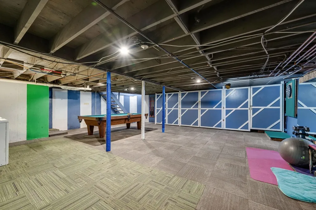 16 Lakewood Parkway Burlington VT 05408