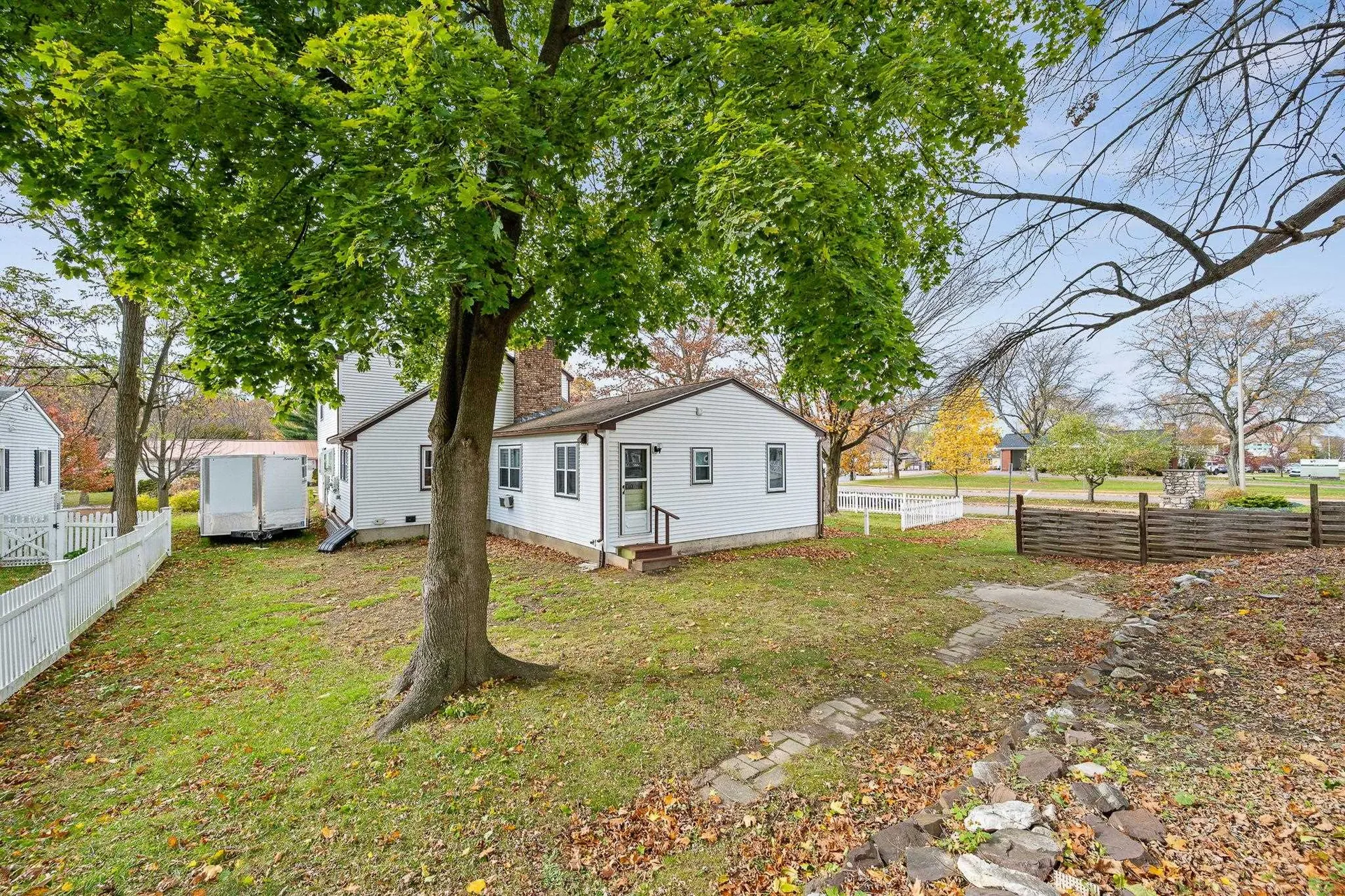 16 Lakewood Parkway Burlington VT 05408