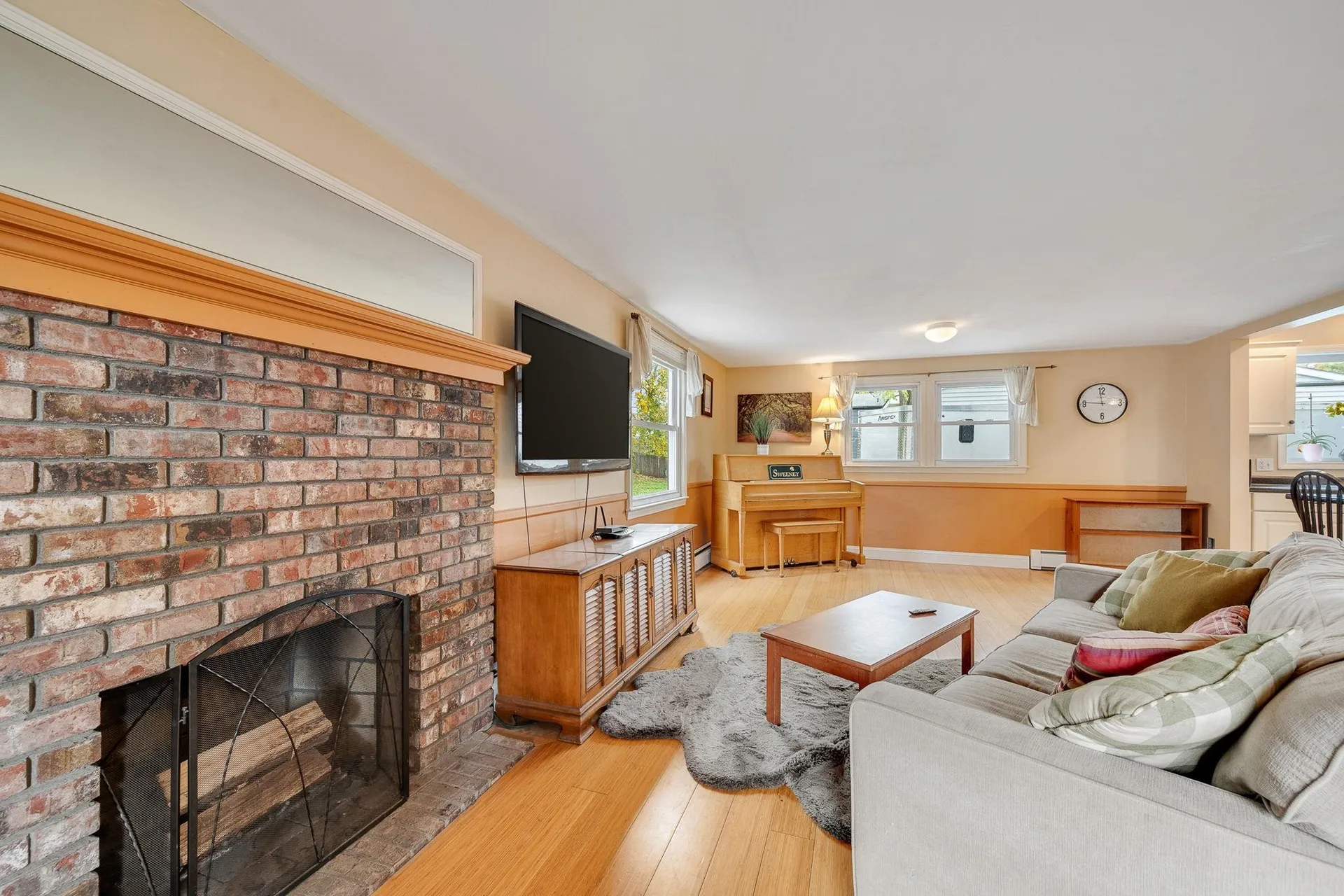 16 Lakewood Parkway Burlington VT 05408