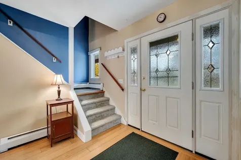 16 Lakewood Parkway Burlington VT 05408