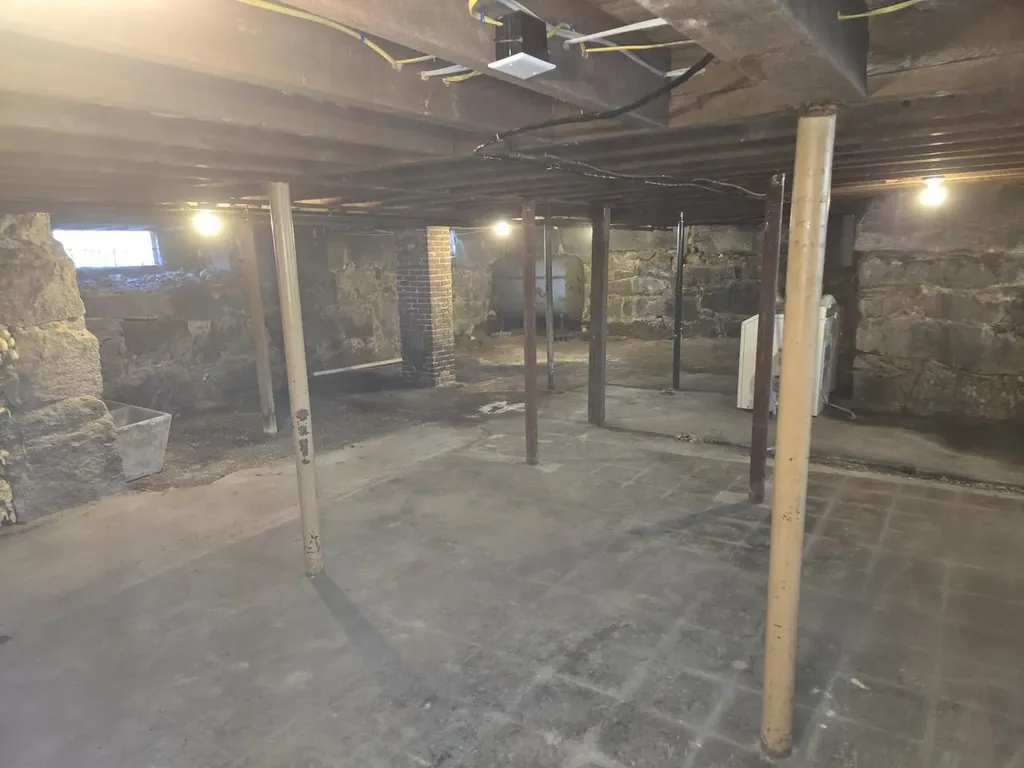 383 Concord Street Manchester NH 03104