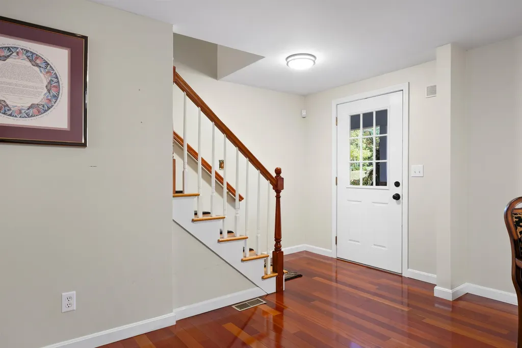 10 Barrington Drive Bedford NH 03110