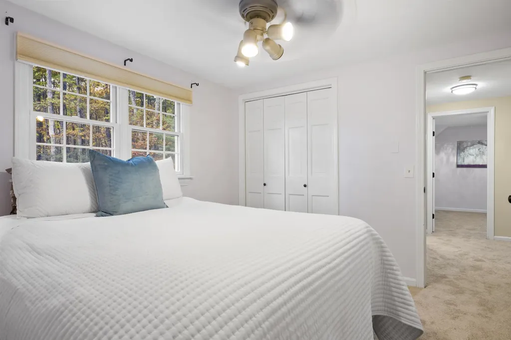 10 Barrington Drive Bedford NH 03110